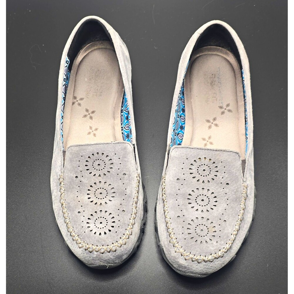 SKECHERS Relaxed Fit Women’s Gray Suede Slip-On Comfort Loafer Flats Size 9.5